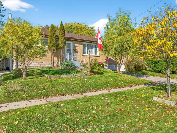 1550 Evangeline Dr, Oshawa, ON L1J 3T2