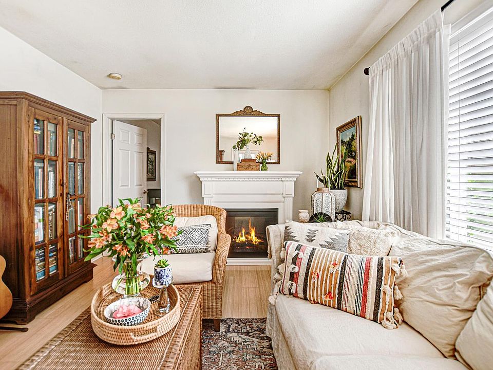 1st image of 1574 Yardley Street