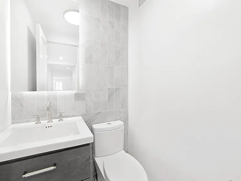 920 Park Ave #12B — Photo 5