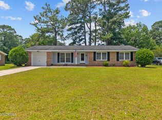 413 Pine Valley Rd, Jacksonville, NC 28546
