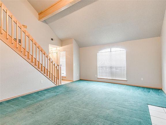 3rd image of 1216 NE 25th St