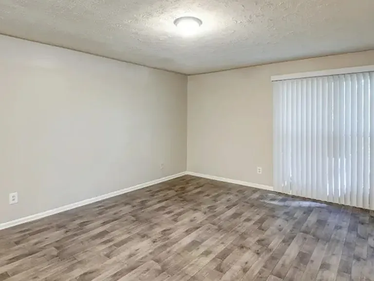 1633 Stanton Rd SW #1 — Photo 4