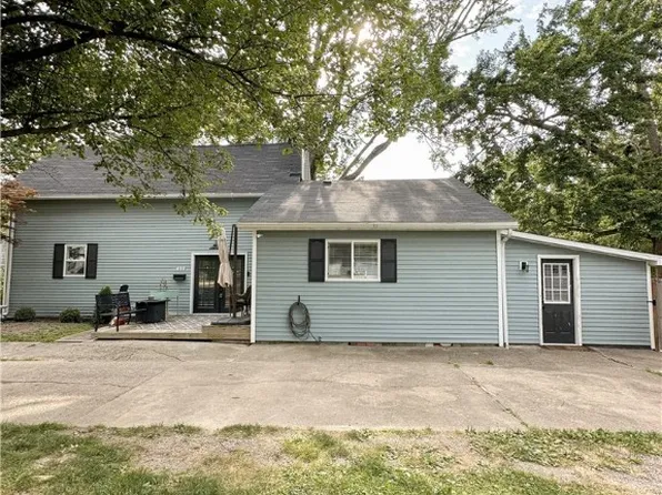 308 E Plum St, Robinson, IL 62454
