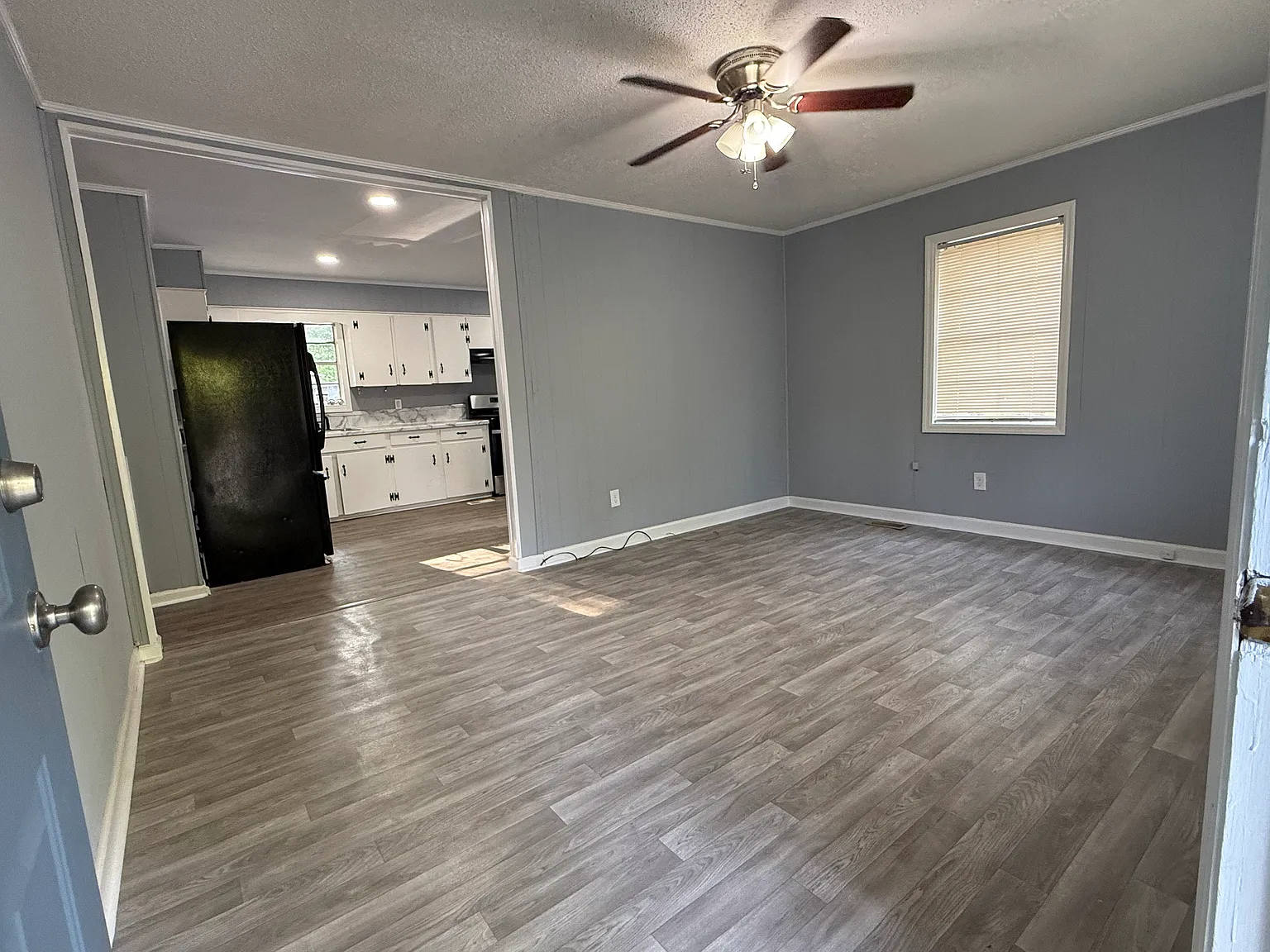 3 bed, 1200 sqft, $1,500 — Photo 4