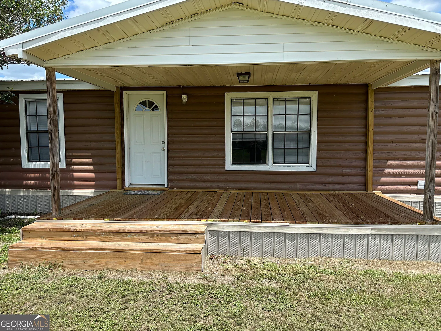 3 bed, 2.0 bath, 1400 sqft, $1,300 — Photo 3