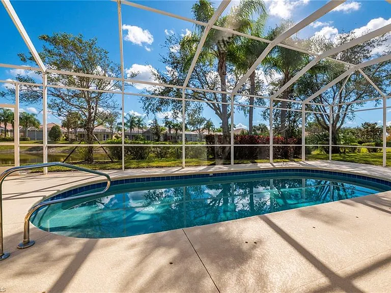 28329 Moray Dr — Photo 32