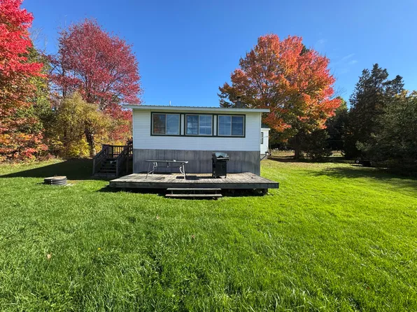 3584 S Westshore Dr, Sault Sainte Marie, MI 49783