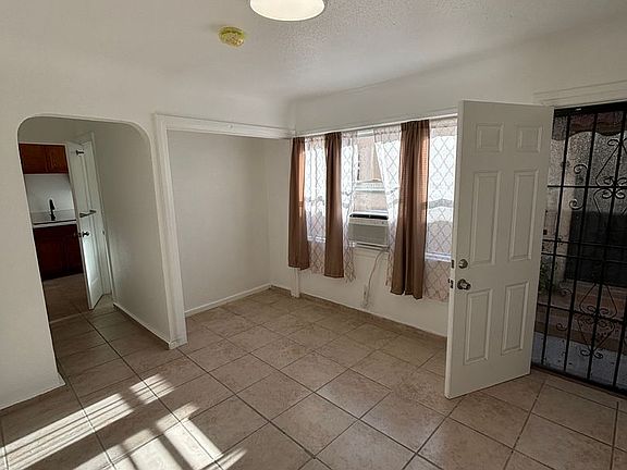 5th image of 812 W 52nd St #4/5