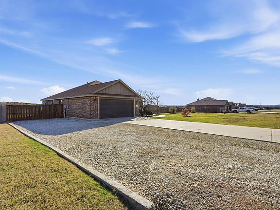 2nd image of 207 Countryside Dr