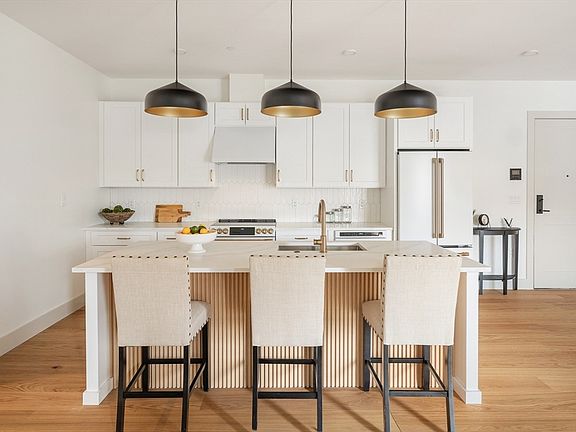 3rd image of 1025 Massachusetts Ave #503