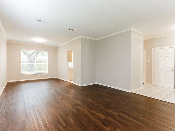 4th image of 18622 Sandelford Dr