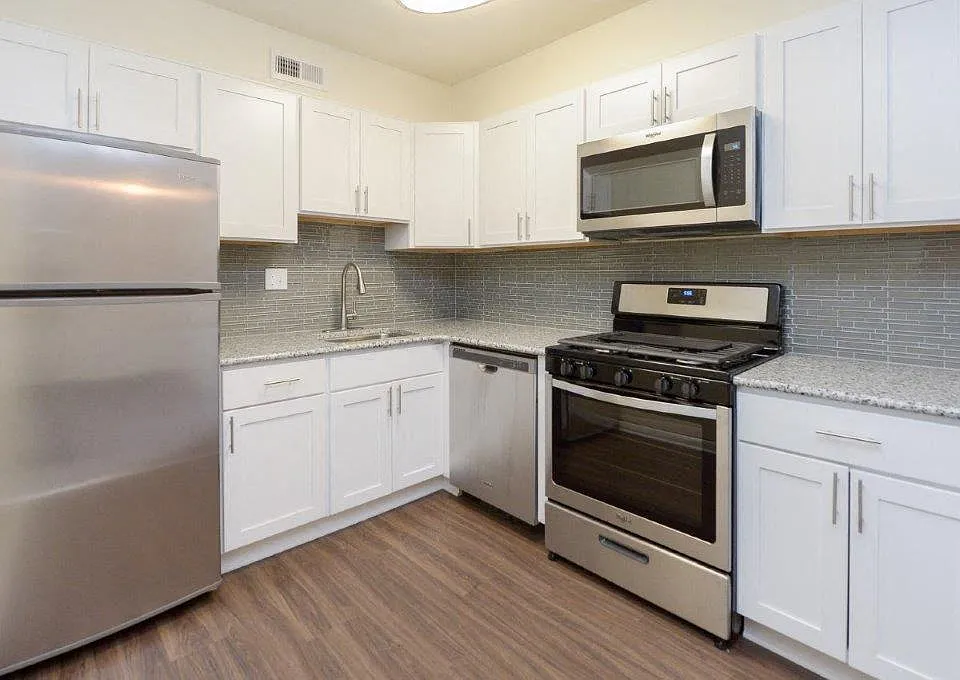 Lakewood Hills Apartments and Townhomes