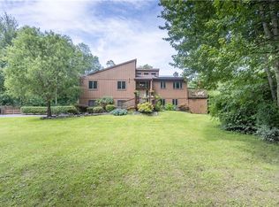 25 Pinebrook Loop, Hopewell Junction, NY 12533