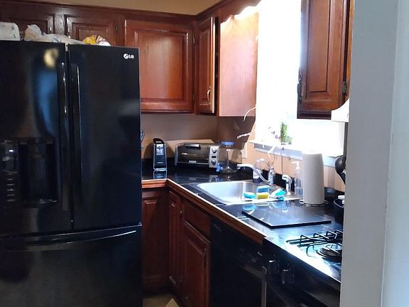 4th image of 1806 Windermere Ave