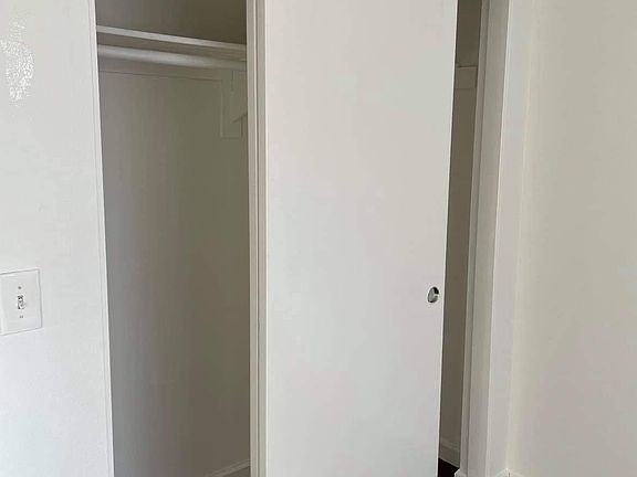 Closet of single bedroom