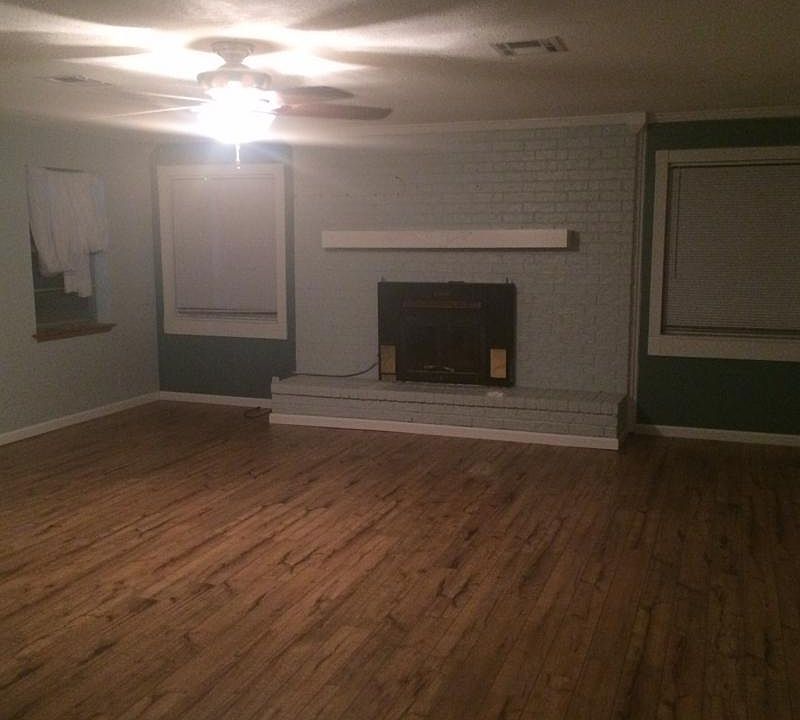 2nd image of 212 Meadowlark Ln