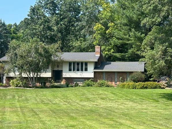 222 N Mineral Springs Rd, Porter, IN 46304
