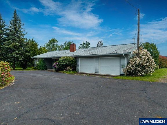 3rd image of 33543 Brewster Rd