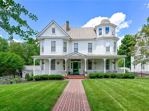 908 High St, Farmville, VA 23901