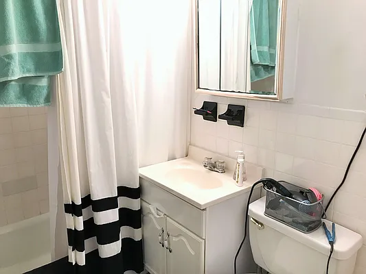 Rented by Joe Gotham LTD | media 18