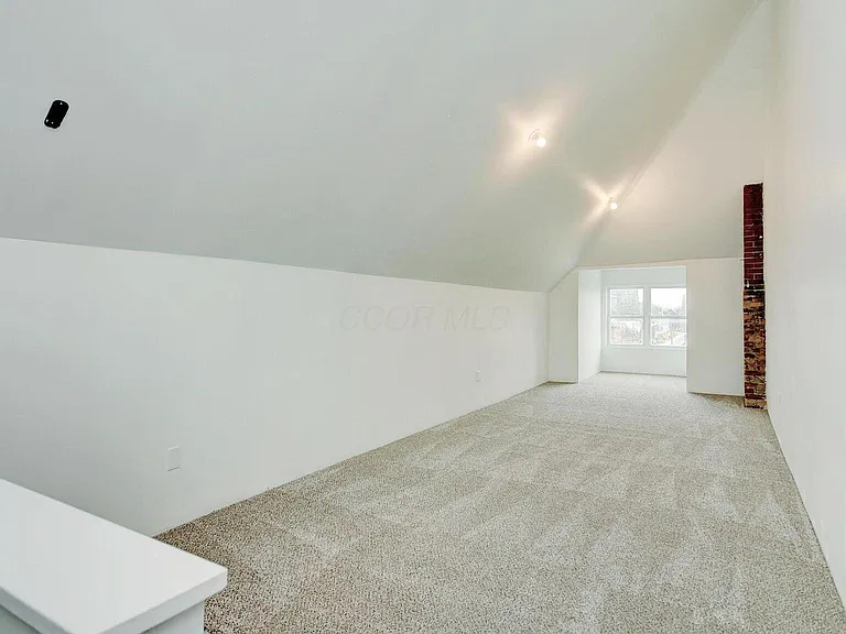 683 S Champion Ave #683 — Photo 21