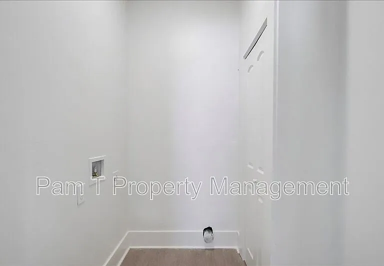 615 W 39th St #A — Photo 15