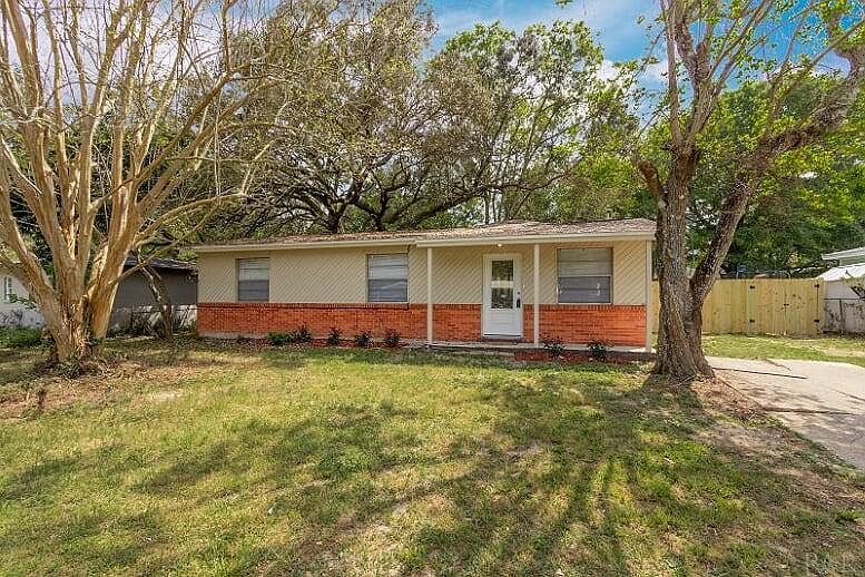 1st image of 223 Edison Dr