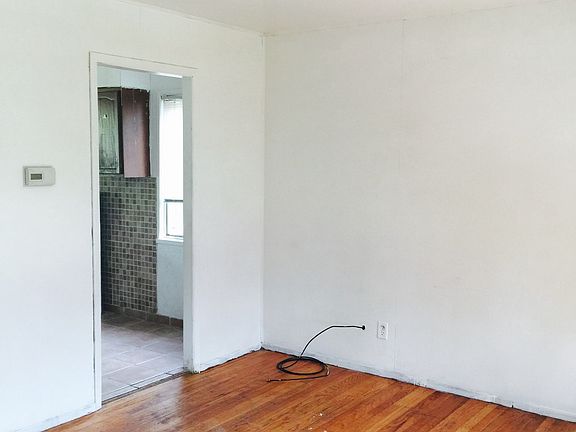 5th image of 4160 Louisiana St