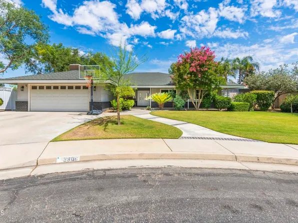9808 Green Oak Pl, Bakersfield, CA 93311