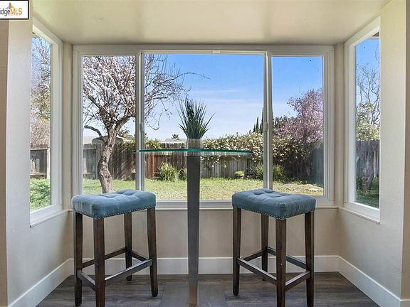 2nd image of 3605 Nightingale Dr