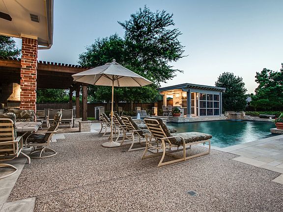 4th image of 5209 Englenook Ct