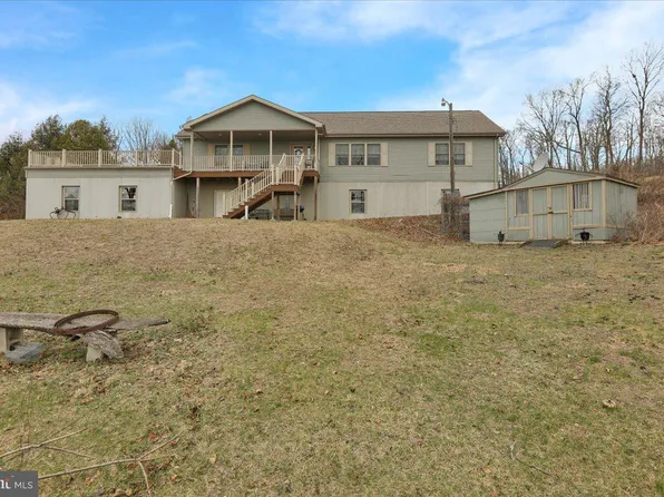 132 Strausser Rd, Hamburg, PA 19526