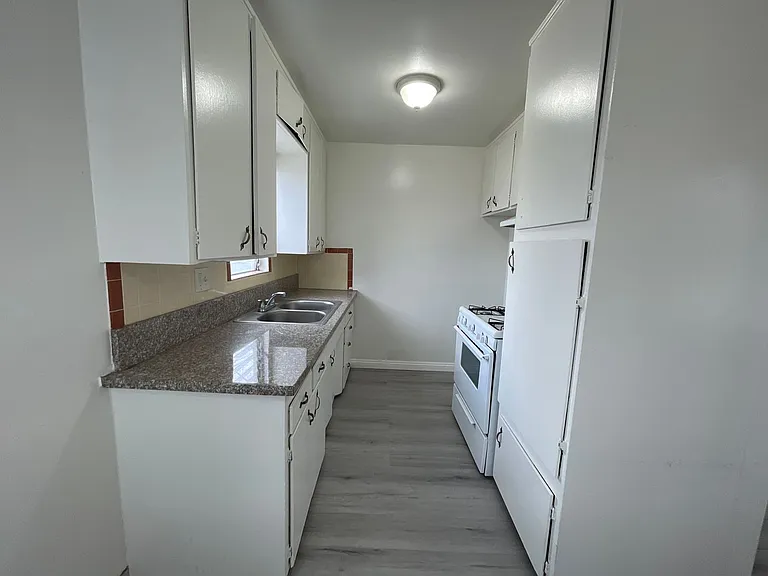 920 N Philadelphia St — Photo 5