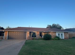 5941 Seminole Rd, Warr Acres, OK 73132