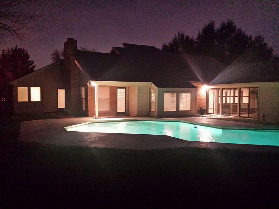 1st image of 8721 Hanford Dr