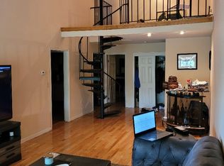 28 Sunrise Dr, Gillette, NJ 07933