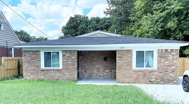 1437 Castalia St — Photo 2