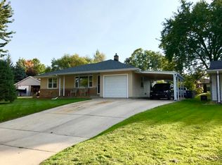 W157N8989 Caroline Dr, Menomonee Falls, WI 53051