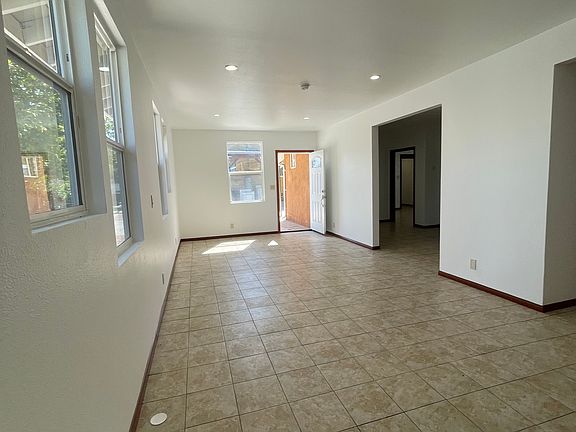 5th image of 313 N Hicks Ave #1/2
