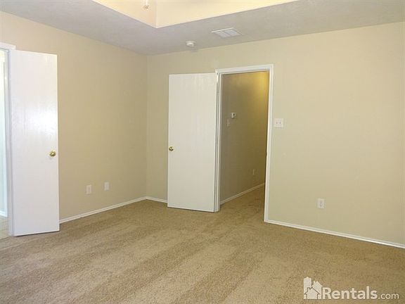 3rd image of 8827 Danbury Hollow Ln