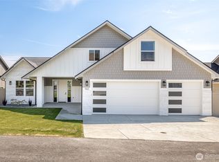 960 Wayne Ln, Wenatchee, WA 98801
