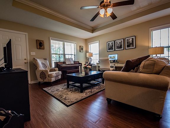 5th image of 1529 San Bernardino Way