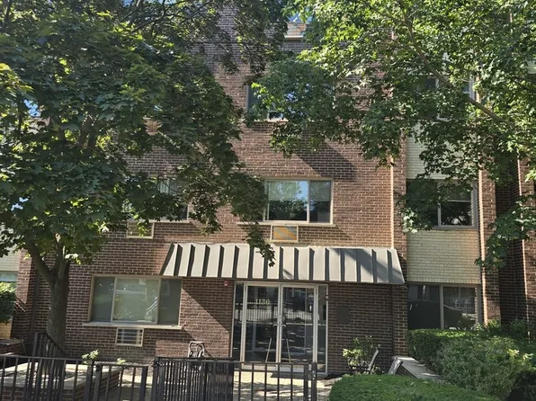 1136 Greenleaf Ave APT 203, Wilmette, IL 60091