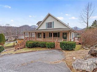 60 Rolling Ln, Maggie Valley, NC 28751