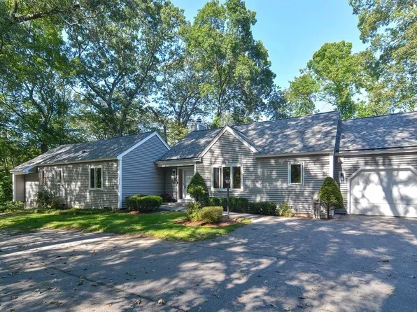 18 Steepletree Ln #18, Wayland, MA 01778