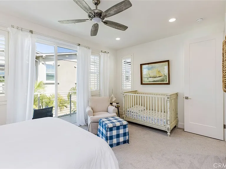 921 Camber Ln — Photo 17