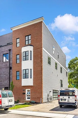 206 Broadway St Photo 1