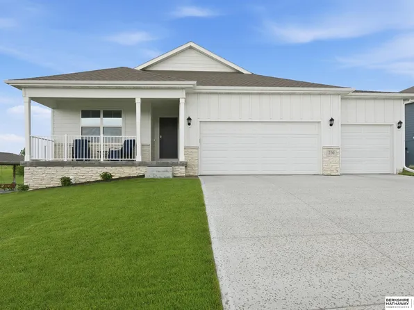 220 N 10th Ave, Springfield, NE 68059
