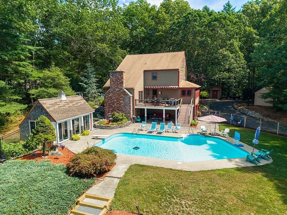 1st image of 14 Woodview Dr