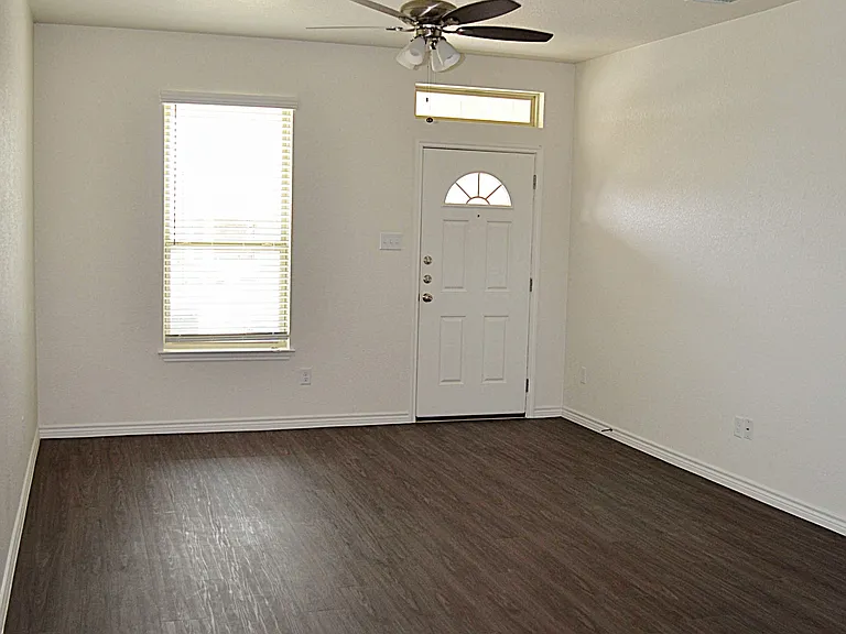 5302 Rose Garden Loop #B — Photo 6